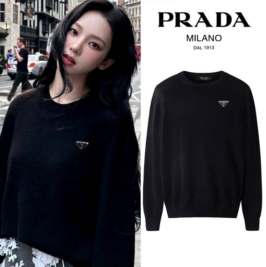 (국내배송, 당일출고) 프라다 트라이앵글 플레이트 커플울니트